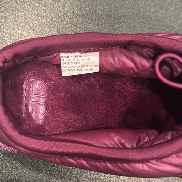 NWT Puffer Slippers - Picture 4 of 5